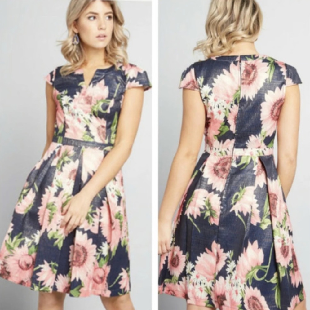 ModCloth Metallic Personal Boldness JacquardFloral Fit & Flare Dress Size 4